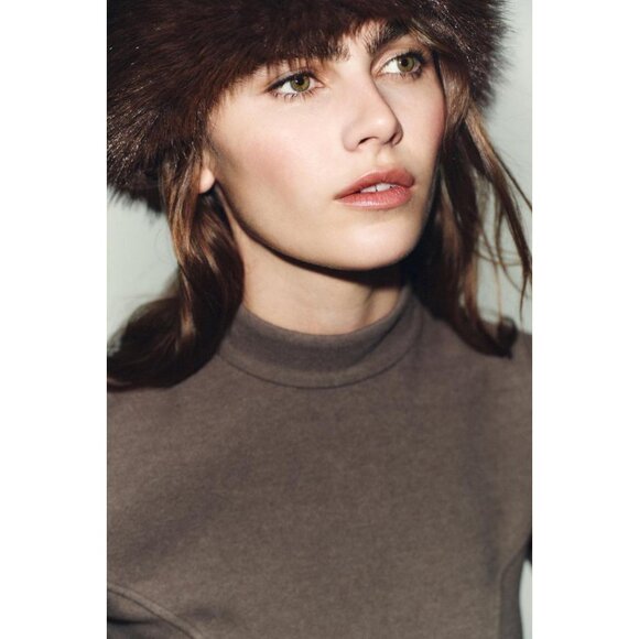 ZARA FAUX FUR TURN-UP HAT - Picture 2 of 3